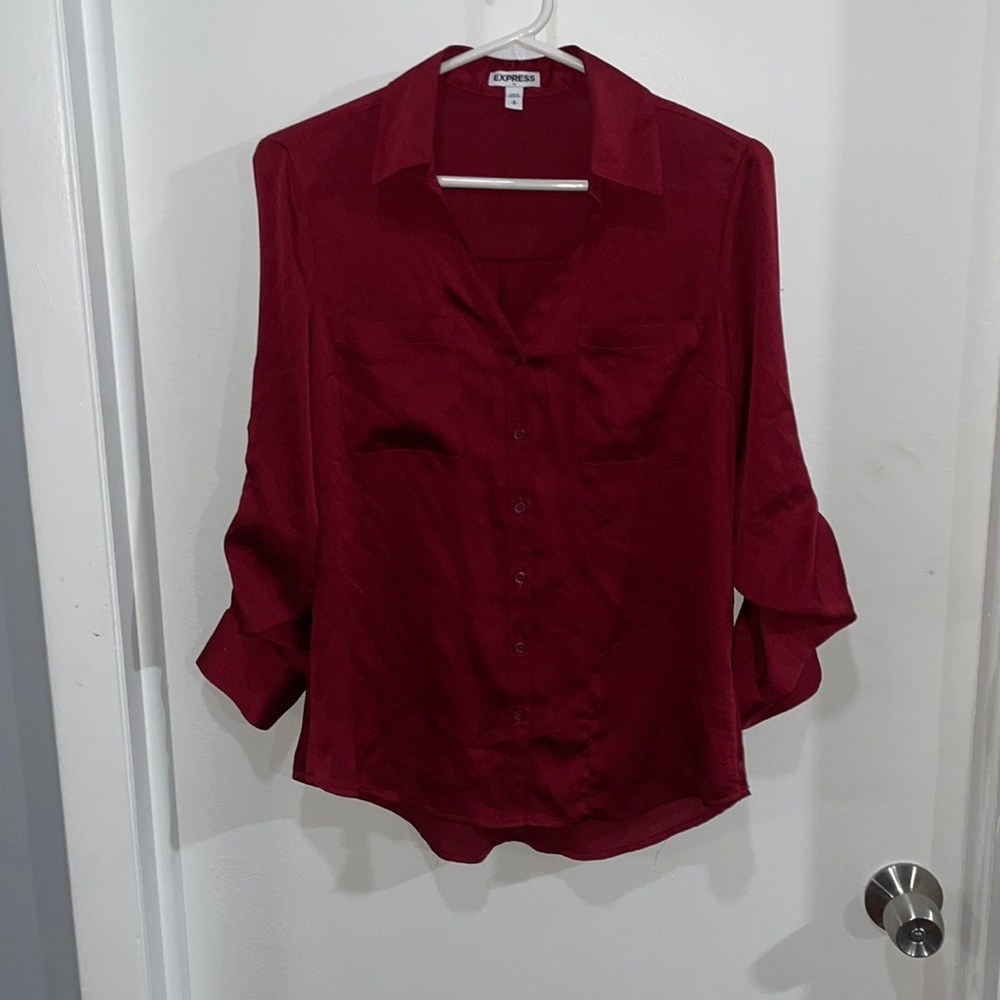 Women’s red dress shirt